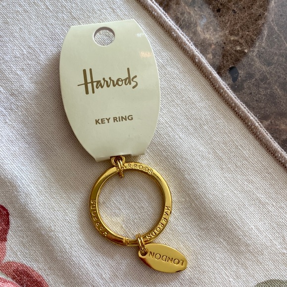 HARRODS SKYLINE KEYRING, Dark Green & Gold plated 3-pc set/ charm NWTAG attached - Picture 5 of 7